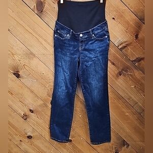 NWOT Gap maternity jeans.  Size 27/4L, or 25/0R, 26/2S, 28/6R, 28/6S